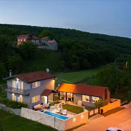 Melani With Heated Pool * Sinj