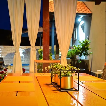 Melani With Heated Pool Villa Sinj