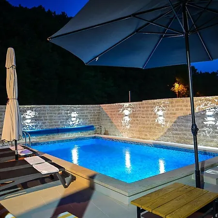 Villa Melani With Heated Pool *